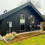 Dom wakacyjny Summer House With Authentic Charm On Eno *
