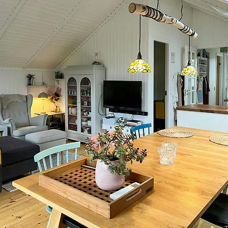 Summer House With Authentic Charm On Eno