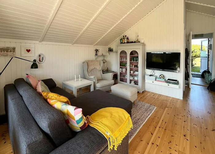 Summer House With Authentic Charm On Eno *